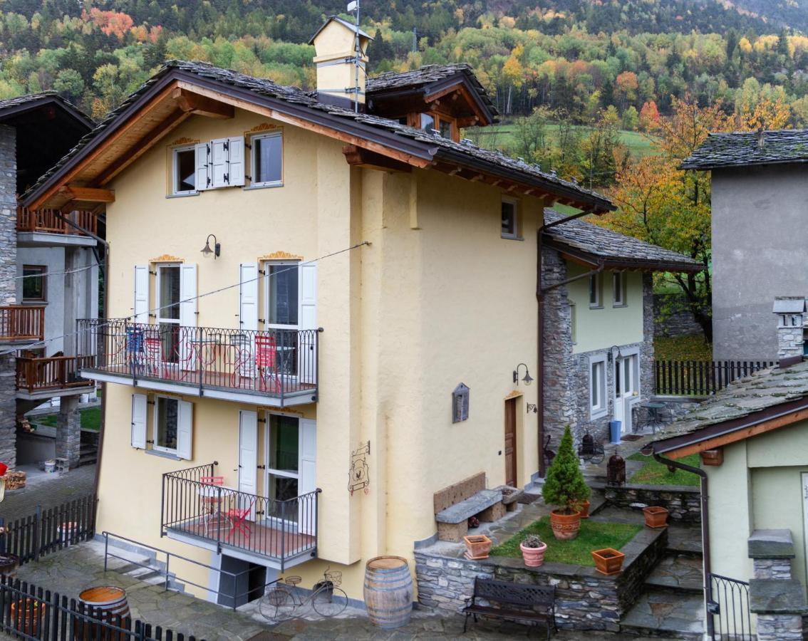 Готель La Grange Aymavilles Екстер'єр фото